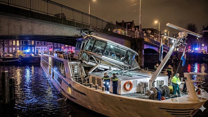 A-Rosa Sena Hits Amsterdam Bridge and Ends a Dream River Cruise