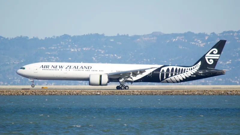 Air New Zealand 777 Turned Back Mid-Flight and Passengers Were Rebooked Fast