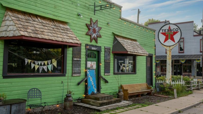 DeRienzo’s Served Salem, Ohio for 90 Years. Its Closure Is Part of a Pattern Erasing America’s Diner Culture