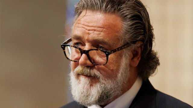 Ethan Hawke and Russell Crowe’s Depression-Era Thriller Finally Has a Date