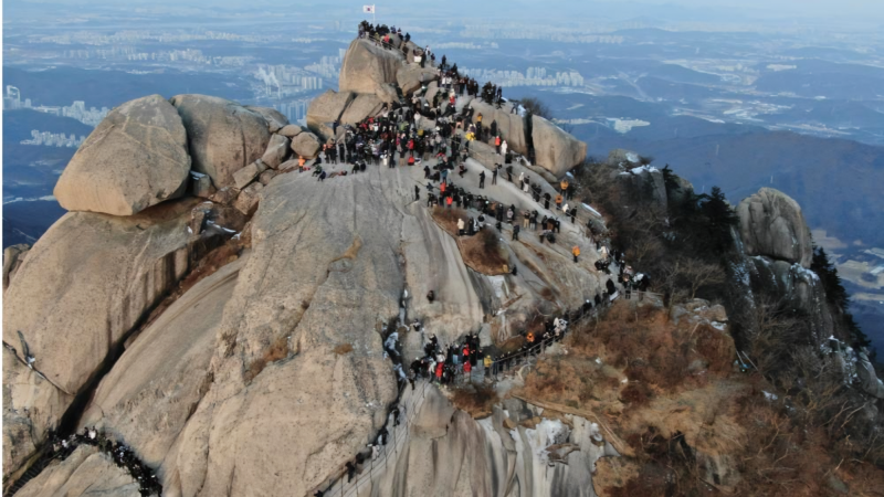 South Korea Just Hit 2 Million Visitors and China Led the Surge