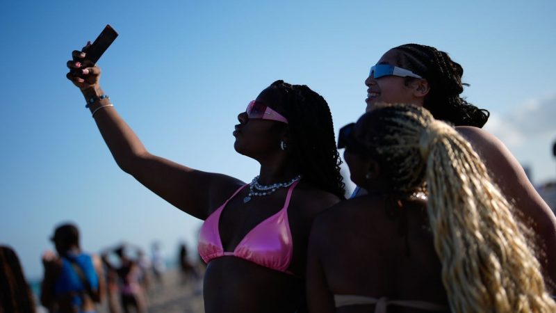 Spring Break Travelers Are Paying More at Every Turn This Year