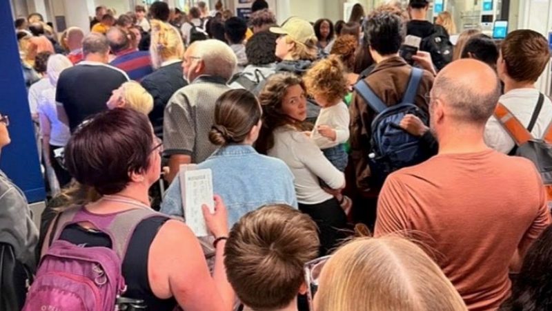 Europe’s New Border System Is Stranding Passengers — and Airports Are Blaming Each Other