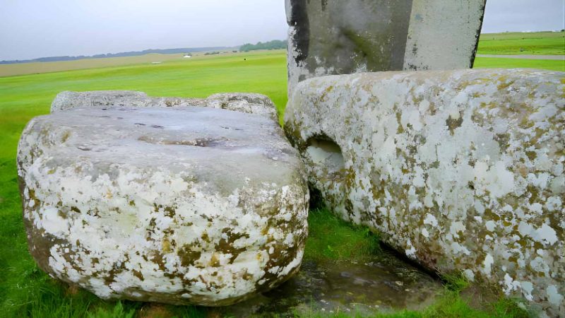 The 13,000-Pound Mystery: How Neolithic People Moved Scotland’s Stone to Stonehenge